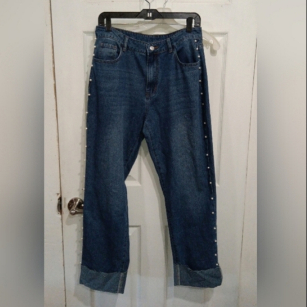 SHEIN Prive Blue Cropped Jeans with Pearl Accents - Picture 2 of 4